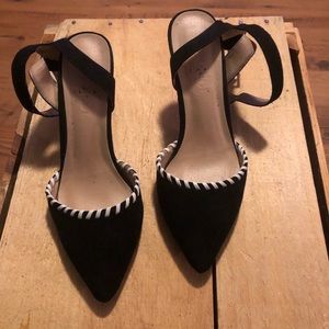 Women’s 6 1/2 Carter black heels with strap.